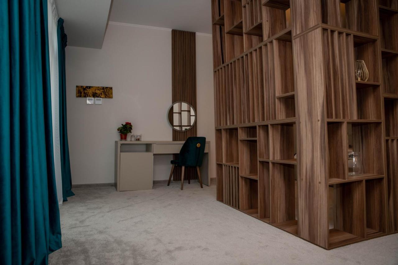 Unique Garden Hotel Brăila Dış mekan fotoğraf