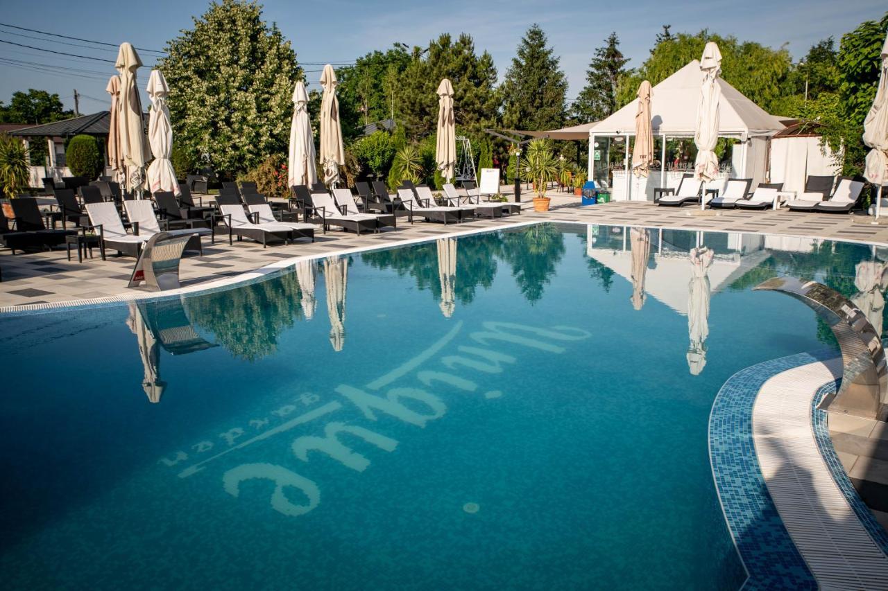 Unique Garden Hotel Brăila Dış mekan fotoğraf