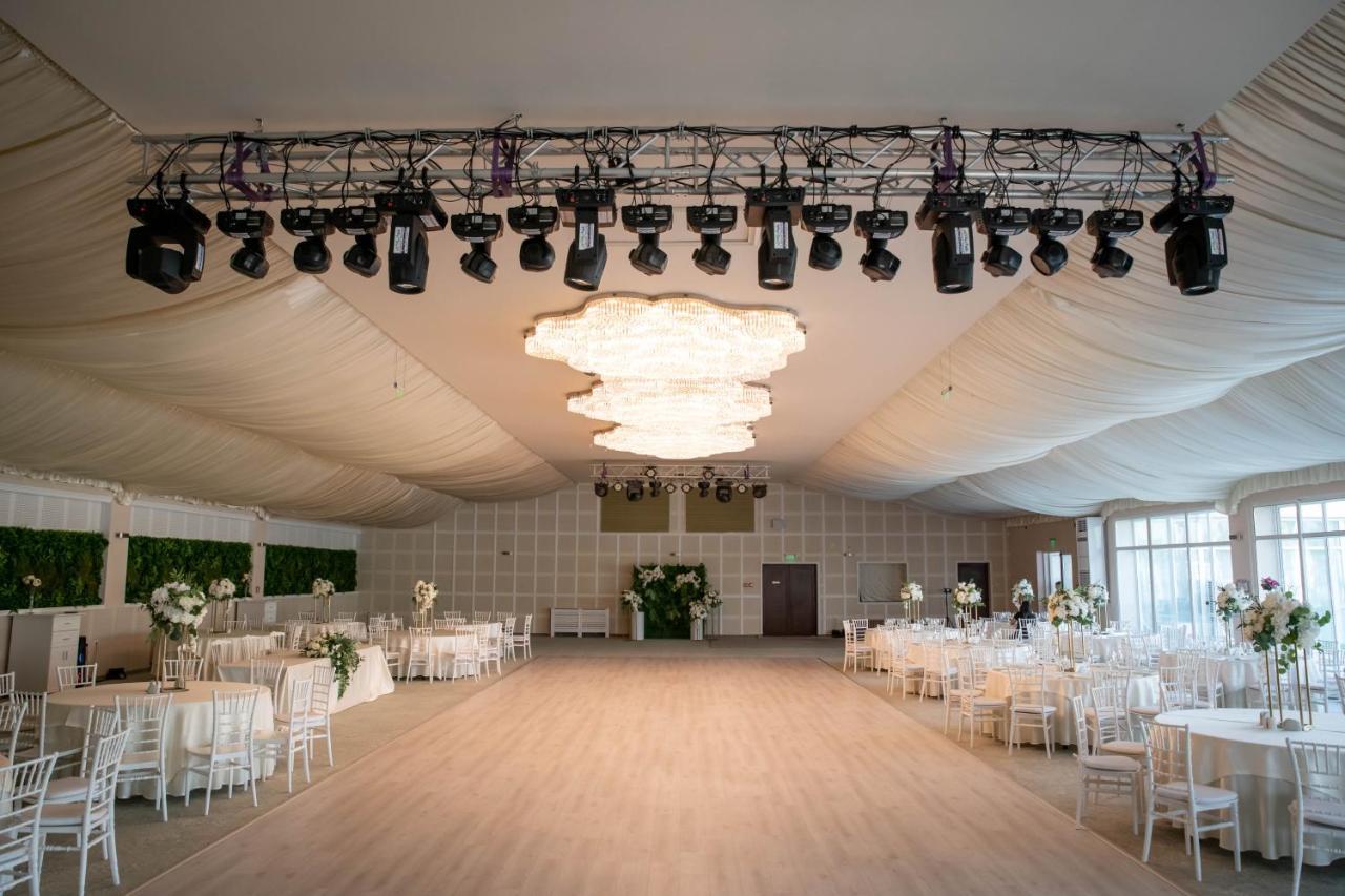 Unique Garden Hotel Brăila Dış mekan fotoğraf