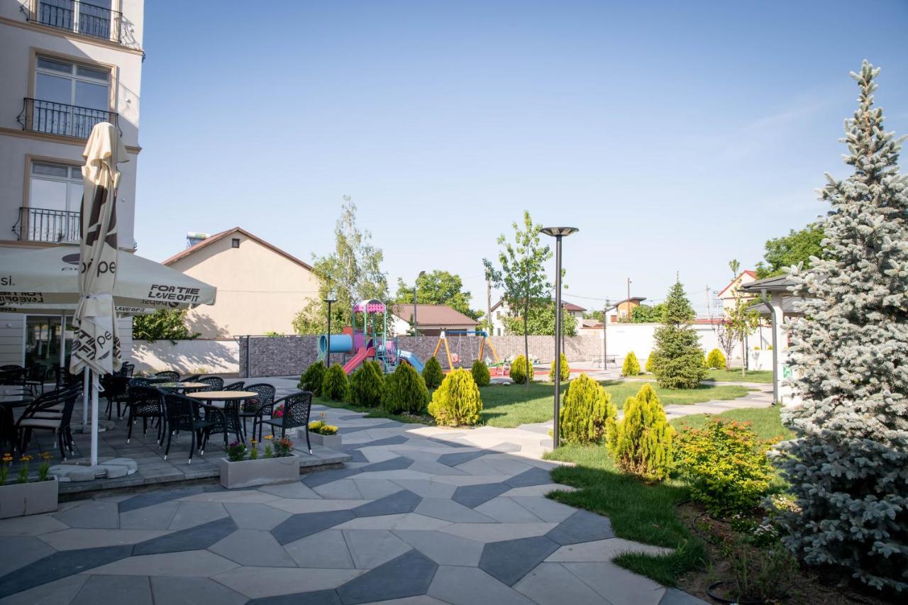 Unique Garden Hotel Brăila Dış mekan fotoğraf
