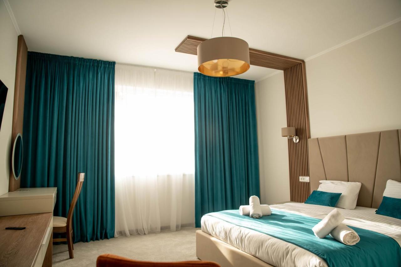 Unique Garden Hotel Brăila Dış mekan fotoğraf