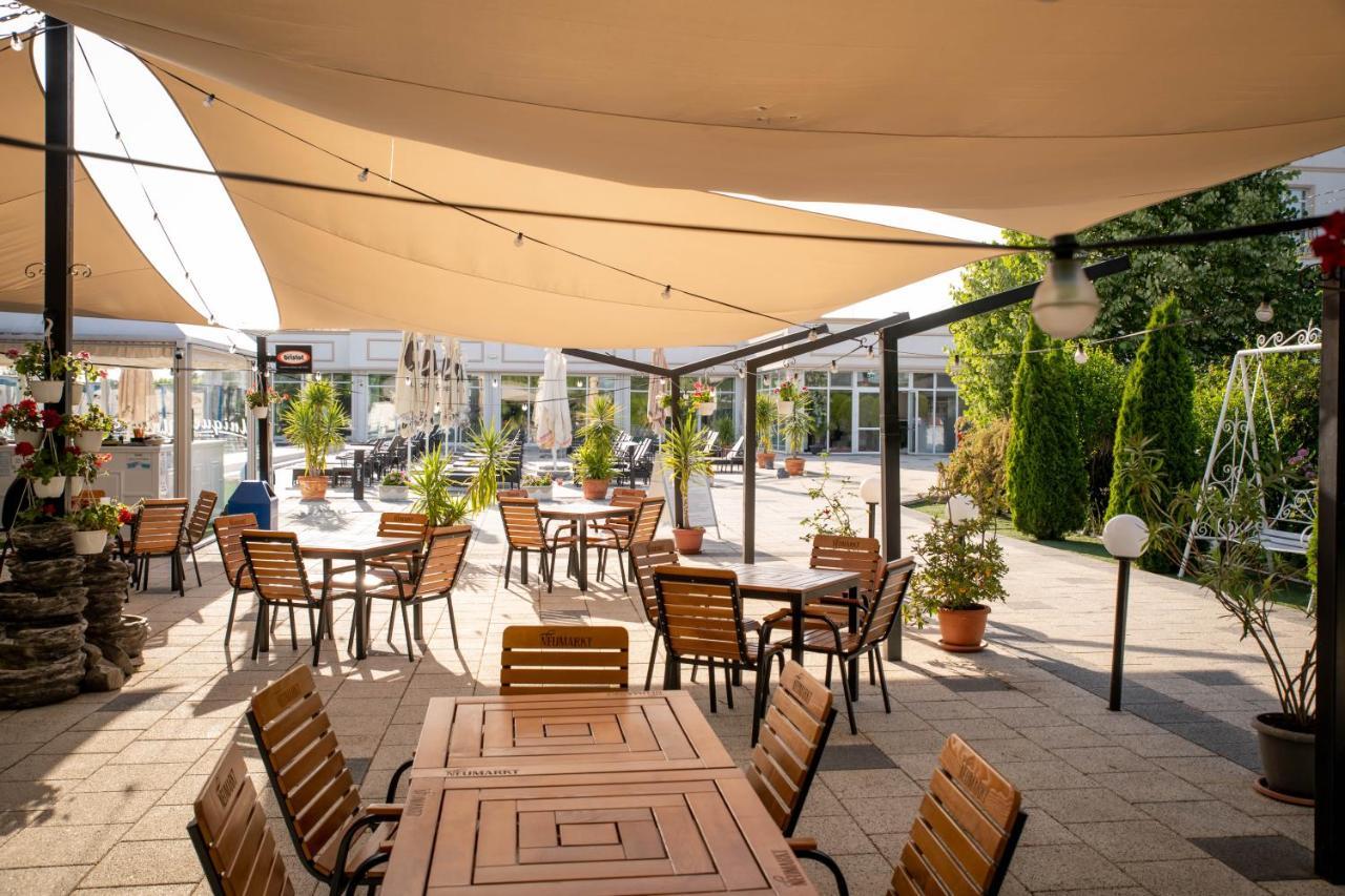 Unique Garden Hotel Brăila Dış mekan fotoğraf